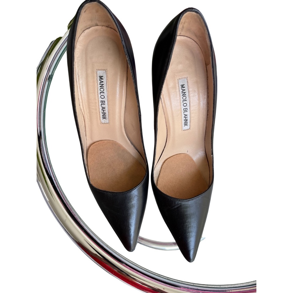 Classic Manolo Blahnik black leather pumps